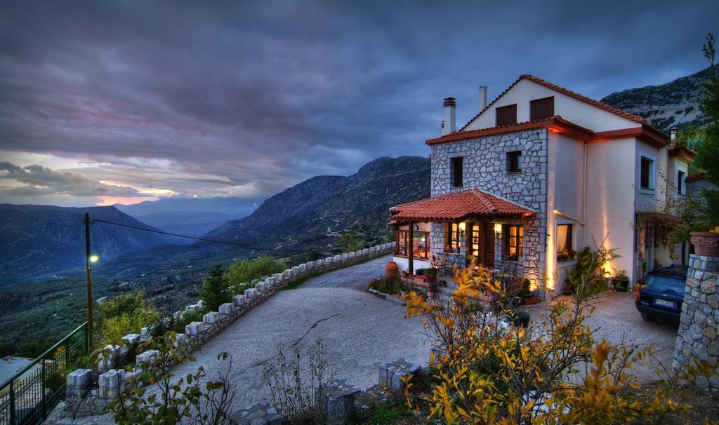 Hotel Nefeles Arachova Esterno foto