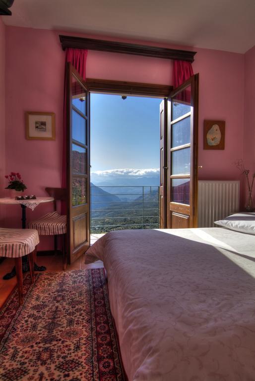 Hotel Nefeles Arachova Esterno foto