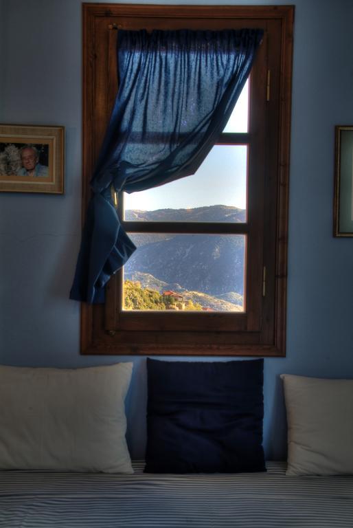 Hotel Nefeles Arachova Esterno foto