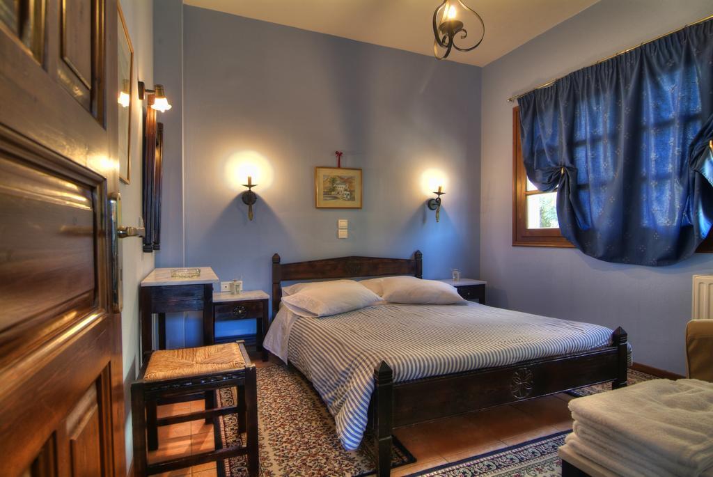 Hotel Nefeles Arachova Esterno foto