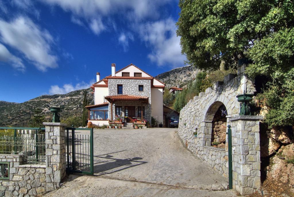 Hotel Nefeles Arachova Esterno foto