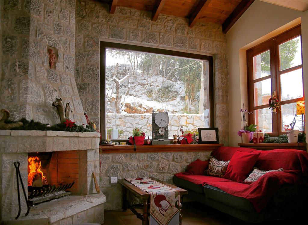 Hotel Nefeles Arachova Esterno foto